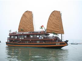 Halong Classic Sail